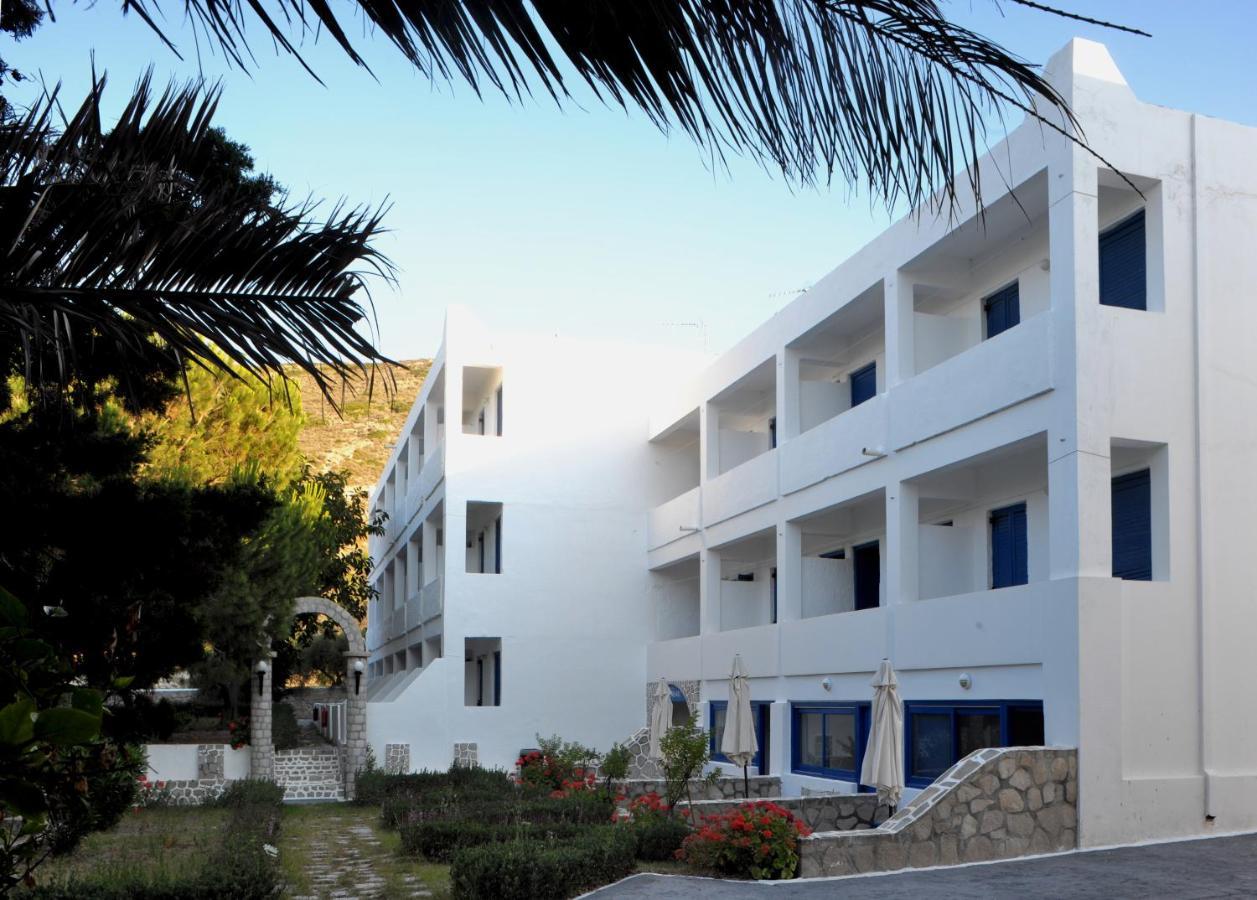 Lagada Beach Economy Otel Adamantas  Dış mekan fotoğraf